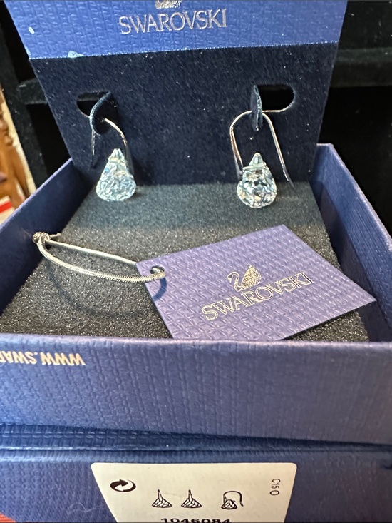 Swarovski Jewelry - Swarovski Clear Crystal Teardrop Earrings